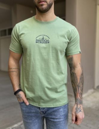 Ανδρικήκοντομάνικη μπλούζα με τύπωμα στο στήθος, ελληνικής κατασκευής. Διαθέτει στοργγυλή λαιμόκοψη.Άνετη εφαρμογήΔιαθέτει ελαστικότητα στο ύφασμά τηςΣύνθεση : 100% cottonΤο μοντέλο έχει ύψος 1.85 και 95 κιλά. Φοράει μέγεθος L