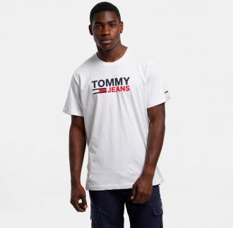 Αυτό το T-shirt με την υπογραφή της Tommy Jeans είναι άνετο και μοντέρνο, έτοιμο για να σε συνοδέψει κάθε στιγμή με πιο elegant διάθεση. Είναι κατασκευασμένο από απαλό ύφασμα για ανάλαφρη αίσθηση και έχει κανονική εφαρμογή. Πληροφορίες • Σύνθεση: 100% βαμβάκι • Κανονική εφαρμογή • Χαλαρή αίσθηση • Στρογγυλή λαιμόκοψη • Κοντά μανίκια Extra Λεπτομέρειες • Λογότυπο Tommy Jeans • Χρώμα: Άσπρο