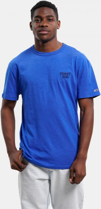 Κάνε δικό σου αυτό το ανδρικό T-shirt με την υπογραφή της Tommy Jeans και κάνε το δικό σου elegant style! Είναι κατασκευασμένο από απαλό διαπνέον ύφασμα για ανάλαφρη αίσθηση και ολοκληρώνεται με το Tommy Jeans design στο στήθος. Πληροφορίες • Σύνθεση: 100% οργανικό βαμβάκι • Κανονική εφαρμογή • Στρογγυλή λαιμόκοψη • Κοντά μανίκια Extra Λεπτομέρειες • Λογότυπο Tommy Jeans  • Χρώμα: Μπλε