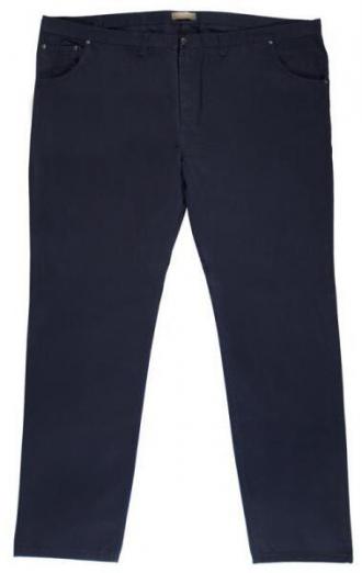 Πεντάτσεπο χειμερινό σταθερό καπαρτινέ παντελόνι μεσαίου καβάλου.Η επεξεργασία sanforized που υφίσταται το πανί εγγυάται εξαιρετική απαλότητα και αντοχή των χρωμάτων καθώς επίσης και αντοχή στο μπάσιμο κατά την διάρκεια του πλυσίματος.