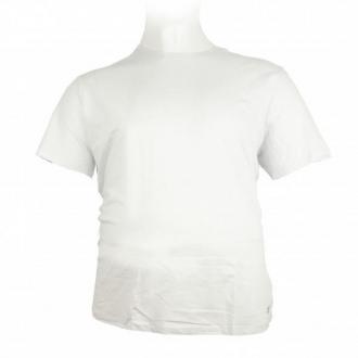 T-shirt μακό μονόχρωμο by Jack %26 Jones.Ένα μπλουζάκι ιδανικό για τους περισσότερους μήνες.Όταν ο υδράργυρος προσπαθεί να φτάσει ή φτάνει στο κόκκινο και κάθε άλλος τύπος υφάσματος γίνετε αφόρητος κάτω από τον Ελληνικό ήλιο ,το βαμβακερό ρούχο γίνετε μια απαράβατη αναγκαιότητα σε κάθε ανδρική γκαρνταρόμπα.Κατασκευασμένο από 100% εξαιρετικής ποιότητας βαμβάκι,απαλό στην αφή και δροσερό,δεν θα θες να το αποχωριστείς από πάνω σου.