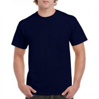 Βαμβακερό μονόχρωμο μακό pennie T-shirt εισαγωγής.Ένα μπλουζάκι εξαιρετικής πλέξης και φινιρίσματος του νήματος,πολύ απαλό στην αφή,ιδανικό για τους περισσότερους μήνες του χρόνου. Επιπλέον χαρακτηριστικό του ρούχου είναι το μειωμένο οικολογικό αποτύπωμα του καθώς η φύρα κάθε κοπής προωθείται για νηματοποίηση και ανακύκλωση ενώ παράλληλα το 33% της ενέργειας που χρησιμοποιείται στις εγκαταστάσεις παραγωγής του, προέρχεται από ανανεώσιμες πηγές ενέργειας. Εγγύηση ποιότητας του ρούχου δίνει το πιστοποιητικό καταλληλότητας STANDARD 100 της OEKO-TEX®(Εάν ένα κλωστοϋφαντουργικό προϊόν φέρει την ετικέτα STANDARD 100, μπορείτε να είστε σίγουροι ότι κάθε στοιχείο αυτού του ρούχου,δηλαδή κάθε νήμα, κουμπί και άλλα αξεσουάρ, έχει ελεγχθεί για επιβλαβείς ουσίες και ότι το προϊόν είναι επομένως ακίνδυνο για την ανθρώπινη υγεία. Το τεστ διεξάγεται από τα ανεξάρτητα συνεργαζόμενα ιδρύματα OEKO-TEX® με βάση τον εκτενή κατάλογο κριτηρίων OEKO-TEX®. Στη δοκιμή λαμβάνουν υπόψη πολλές ελεγχόμενες και μη ρυθμιζόμενες ουσίες, οι οποίες μπορεί να είναι επιβλαβείς για την ανθρώπινη υγεία).