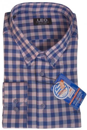 Με γνώμονα την κάθε προσεγμένη εμφάνιση που θες να κάνεις,η Leo Collection δημιούργησε το πουκάμισο "Logan" επιλέγοντας μέσα από μια αστείρευτη γκάμα εξαιρετικών βαμβακερών ιταλικών νημάτων και υφασμάτων.Παίξε με τους χρωματικούς συνδυασμούς εναλλάσσοντας τα παντελόνια που έχεις στην γκαρνταρόμπα σου,ανάλογα την περίσταση αλλά και το κύρος που θέλεις να προσδώσεις στην εκάστοτε εμφάνιση σου.Ταίριαξε το με το αγαπημένο σου τζιν η καπαρτινέ πεντάτσεπο παντελόνι,φορώντας το ριχτό και έξω από το παντελόνι σου για ένα άνετο και ξεχωριστό καθημερινό ντύσιμο,ενώ ο συνδυασμός με ένα παντελόνι τύπου chinos ή με ένα επίσημο παντελόνι κουστουμιού με το "Logan" φορεμένο μέσα από το παντελόνι,υπόσχεται να απογειώσει στιλιστικά την βραδινή ή επίσημη εμφάνιση σου.        Είναι γεγονός πως τα τελευταία χρόνια τα έντονα εμπριμέ αλλά και τα πουά ντεσέν έχουν κάνει την είσοδο τους στο ανδρικό ντύσιμο αλλά και στις περισσότερες ανδρικές γκαρνταρόμπες.Ευκολοφόρετα και εντυπωσιακά στην εμφάνιση εκ φύσεως δώσανε στυλιστικές λύσεις στο καθημερινό αλλά και στο επίσημο μοντέρνο ανδρικό ντύσιμο.Παρακολουθώντας λοιπόν από κοντά τις τάσεις της μόδας αλλά και τους διεθνείς καταλόγους παραγωγής των μεγαλύτερων υφαντουργιών στον τομέα του ανδρικού πουκαμισού,η Leo Collection συνεχίζει να επιλέγει τα ιδανικά υφάσματα που αφορούν το ανδρικό πουκάμισο σε μεγάλο μέγεθος με τις όποιες ιδιαιτερότητες αυτό έχει.Άλλωστε η πείρα των 62 και πλέον ετών της είναι η προφανέστερη και καλύτερη εγγύηση που μπορείς να έχεις.