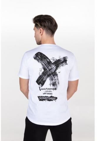 T-shirt "Malfunction" της Leo Collection με μεταξοτυπία .Το συγκεκριμένο μπλουζάκι φτιάχτηκε ειδικά για εσένα που προτιμάς τα απορροφητικά και διαπνέοντα υφάσματα τις ζεστές μέρες του καλοκαιριού. Βαμβακερό ελαστικό ριπ έχει χρησιμοποιηθεί στο φινίρισμα του γιακά ενώ το μονόχρωμο σύνολο του t-shirt πλαισιώνει και αναδεικνύει την μεταξοτυπία υψηλής ποιότητας που βρίσκεται στην πλάτη .Κατασκευασμένο από εξαιρετικής ποιότητας μακό πενιέ ύφασμα(100%Βαμβάκι ),απαλό στην αφή και δροσερό λόγω της αγανής αλλά όχι διάφανης πλέξης του,δεν θα θες να το αποχωριστείς από πάνω σου.Μπορείς να το συνδυάσεις πολύ εύκολα με κάποιο από τα τζιν παντελόνια σου είτε με οποιαδήποτε από τις βερμούδες σου και να εντυπωσιάσεις παίζοντας με τις διχρωμίες ή την χρωματική αντίθεση που θα επιλέξεις.