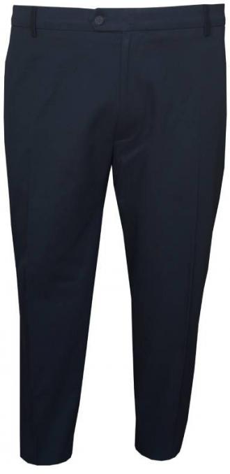 Άπιετο διαγονάλ χειμερινό πολιτικό chino παντελόνι της L.T.G.Το παντελόνι έχει δύο τσέπες τύπου chino στο μπροστινό μέρος και δύο τσέπες στο πίσω μέρος με κουμπί ενώ η ελαστική σύνθεση του υφάσματος εγγυάται την άνεση στην κίνηση και την αντοχή στον αποχρωματισμό.