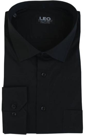 Μακρυμάνικο μονόχρωμο ελαστικό πουκάμισο σε κλασσική γραμμή και γαλλική ραφή.Εάν ψάχνεις ένα διαχρονικό ρούχο που να μην το επηρεάζουν οι εναλλαγές της μόδας ενώ ταυτόχρονα μπορεί να σου δώσει μεγάλο εύρος επιλογών όσο αφορά τους συνδυασμούς που μπορείς να συνθέσεις με αυτό, τότε μόλις βρήκες το προϊόν που σου ταιριάζει απόλυτα.Η προσθήκη του σκληρού κλασσικού κολάρου στον γιακά με την χρήση μπανέλας σου επιτρέπει να φορέσεις το συγκεκριμένο πουκάμισο με γραβάτα αλλά και χωρίς αυτή, σηκώνοντας τον γιακά σε όποια θέση επιθυμείς, για μια πιο casual εμφάνιση.Τέλος η λιτή γραμμή του ρούχου,η επιλογή των υλικών, αλλά και η προσεγμένη ραφή μας που εγγυάται η πείρα της εξειδίκευσής των 55 και πλέον ετών στην κατασκευή πουκαμίσων,υπόσχεται να αναδείξει όποιο σύνολο επιλέξεις να το συνδυάσεις ,κερδίζοντας τις εντυπώσεις.