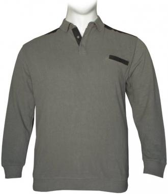 Μπλούζα wool feel τύπου polo μακρυμάνικη με τσέπη στο στήθος και αντιανεμικό φιλέτο στους ώμους.Η μπλούζα είναι κατασκευασμένη από εξαιρετικής ποιότητας τρίκλωστο βαμβάκι που προσφέρει άνεση κινήσεων όλες τις ώρες της ημέρας.Η ειδική πλέξη του νήματος του υφάσματος που αφήνει μια ζεστή και απαλή αίσθηση στην επαφή με το δέρμα ενώ η χρήση ανεξίτηλων νηματοβαφών εγγυάται την αντοχή στον αποχρωματισμό. Οι μακρυμάνικες βαμβακερές μπλούζες είναι μια πρακτική επιλογή που θα σε διευκολύνει στον συνδυασμό με πολλούς τύπους παντελονιών ενώ θα σε κρατήσει ζεστό τους χειμωνιάτικους μήνες του χρόνου.Μπορούν να φορεθούν το ίδιο εύκολα μόνες τους όσο και να