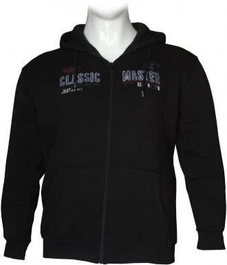 Casual ζακέτα με κουκούλα,κέντημα και στάμπα.Κατασκευασμένη από 100% βαμβακερό τρίκλωνο φούτερ ύφασμα αυτή η ζακέτα υπόσχεται ότι δεν θα σε απογοητεύσει ακόμα και τους πιο κρύους μήνες του χειμώνα,φροντίζοντας να σε κρατάει ζεστό και ταυτόχρονα ευπαρουσίαστο.Μαλακό βαμβακερό ελαστικό ριπ αγκαλιάζει τους καρπούς των χεριών και την μέση ενώ η στάμπα απογειώνει στιλιστικά και οπτικά το σύνολο του συγκεκριμένου ρούχου.Συνδύασε την ιδανικά με το αγαπημένο σου πεντάτσεπο ή denim παντελόνι και διάλεξε πια μπλούζα θες να αναδείξεις φορώντας την μέσα από την ανοιχτή ζακέτα σου. Το τρίκλωνο βαμβακερό ύφασμα κατέχει την πρώτη θέση στην σειρά κατάταξης των βαμβακερών casual υφασμάτων και ιδιαίτερα στον τομέα των φούτερ υφασμάτων.Χαρακτηρίζεται από το στρωτό και μαλακό στην αφή φινίρισμα του αλλά και από την αντοχή στον αποχρωματισμό και το γάριασμα.Το χνουδωτό και μαλακό εσωτερικό του,δίνει μια ξεχωριστή αίσθηση θαλπωρής τους κρύους μήνες του χρόνου,καθιστώντας το ένα από τα πιο αγαπημένα υφάσματα στο κοινό. Η casual ζακέτα κατέχει εδώ και χρόνια μια ξεχωριστή θέση μέσα στην ανδρική γκαρνταρόμπα ενώ έχει γίνει ένα αναπόσπαστο αξεσουάρ της καθημερινής εμφάνισης ,τους πιο δροσερούς και κρύους μήνες του χρόνου.Προετοιμάζοντας λοιπόν την φθινοπωρινή-χειμερινή collection δημιουργήσαμε αλλά και επιλέξαμε από την ελληνική αγορά μια μεγάλη γκάμα ζακετών ώστε να ικανοποιήσουμε και τον πιο απαιτητικό μας πελάτη.Επέλεξε αυτή που σου αρέσει έχοντας μόνο στο μυαλό σου τους πιθανούς συνδυασμούς που μπορείς να κάνεις με τα casual παντελόνια της γκαρνταρόμπας σου και άσε εμάς να εγγυηθούμε για την άριστη ραφή,εφαρμογή και ποιότητα σύνθεσης της επιλογής σου.