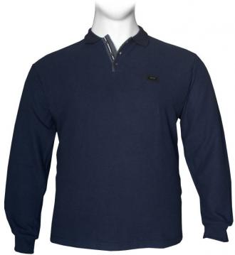 Μπλούζα wool feel τύπου polo μακρυμάνικη με κέντημα στο στήθος.Η μπλούζα είναι κατασκευασμένη από εξαιρετικής ποιότητας τρίκλωστο βαμβάκι που προσφέρει άνεση κινήσεων όλες τις ώρες της ημέρας.Η ειδική πλέξη του νήματος του υφάσματος που αφήνει μια ζεστή και απαλή αίσθηση στην επαφή με το δέρμα ενώ η χρήση ανεξίτηλων νηματοβαφών εγγυάται την αντοχή στον αποχρωματισμό. Οι μακρυμάνικες βαμβακερές μπλούζες είναι μια πρακτική επιλογή που θα σε διευκολύνει στον συνδυασμό με πολλούς τύπους παντελονιών ενώ θα σε κρατήσει ζεστό τους χειμωνιάτικους μήνες του χρόνου.Μπορούν να φορεθούν το ίδιο εύκολα μόνες τους όσο και να