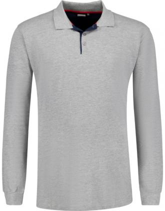 Ανανεώστε τη συλλογή σας με αυτό το κλασικό πόλο πικέ, σχεδιασμένο αποκλειστικά για άνεση και στυλ στις μεγαλύτερες διαστάσεις.To