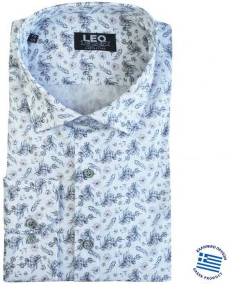 Με γνώμονα την κάθε προσεγμένη εμφάνιση που θες να κάνεις,η Leo Collection επέλεξε το συγκεκριμένο πουκάμισο μέσα από μια αστείρευτη γκάμα πουκαμίσων.Παίξε με τους χρωματικούς συνδυασμούς εναλλάσσοντας τα παντελόνια που έχεις στην γκαρνταρόμπα σου,ανάλογα την περίσταση αλλά και το κύρος που θέλεις να προσδώσεις στην εκάστοτε εμφάνιση σου.Ταίριαξε το με το αγαπημένο σου τζιν η καπαρτινέ πεντάτσεπο παντελόνι,φορώντας το ριχτό και έξω από το παντελόνι σου για ένα άνετο και ξεχωριστό καθημερινό ντύσιμο. Είναι γεγονός πως τα τελευταία χρόνια τα έντονα σχεδιαστά πουκάμισα έχουν κάνει την είσοδο τους στο ανδρικό ντύσιμο αλλά και στις περισσότερες ανδρικές γκαρνταρόμπες .Ευκολοφόρετα και εντυπωσιακά στην εμφάνιση εκ φύσεως δώσανε στυλιστικές λύσεις στο καθημερινό αλλά και στο επίσημο μοντέρνο ανδρικό ντύσιμο.Παρακολουθώντας λοιπόν από κοντά τις τάσεις της μόδας αλλά και τους διεθνείς καταλόγους παραγωγής των μεγαλύτερων υφαντουργιών στον τομέα του ανδρικού πουκαμισού,η Leo Collection συνεχίζει να επιλέγει τα ιδανικά υφάσματα που αφορούν το ανδρικό πουκάμισο σε μεγάλο μέγεθος με τις όποιες ιδιαιτερότητες αυτό έχει.Άλλωστε η πείρα των 55 και πλέον ετών της είναι η προφανέστερη και καλύτερη εγγύηση που μπορείς να έχεις.