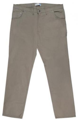 Πεντάτσεπο σταθερό καπαρτινέ παντελόνι μεσαίου καβάλου.Η επεξεργασία sanforized που υφίσταται το πανί εγγυάται εξαιρετική απαλότητα και αντοχή των χρωμάτων καθώς επίσης και αντοχή στο μπάσιμο κατά την διάρκεια του πλυσίματος.