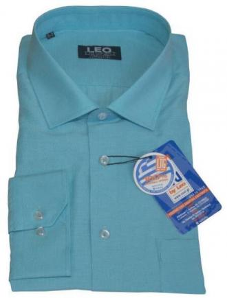 Μακρυμάνικο πουκάμισο Fil-a-Fil σε κλασσική γραμμή και γαλλική ραφή.Εάν ψάχνεις ένα διαχρονικό ρούχο που να μην το επηρεάζουν οι εναλλαγές της μόδας ενώ ταυτόχρονα μπορεί να σου δώσει μεγάλο εύρος επιλογών όσο αφορά τους συνδυασμούς που μπορείς να συνθέσεις με αυτό, τότε μόλις βρήκες το προϊόν που σου ταιριάζει απόλυτα.Η αστείρευτη και συνεχώς εμπλουτιζόμενη παλέτα χρωμάτων θα σε παροτρύνει να το ταιριάξεις με ένα από τα κουστούμια σου για μια επίσημη εμφάνιση ενώ μπορείς με μεγάλη ευκολία να το προσθέσεις και στην καθημερινή σου γκαρνταρόμπα μιας και συνδυάζετε εξίσου εύκολα με παντελόνια τύπου τζιν και καπαρτινέ.Η προσθήκη του σκληρού κλασσικού κολάρου στον γιακά με την χρήση μπανέλας σου επιτρέπει να φορέσεις το συγκεκριμένο πουκάμισο με γραβάτα αλλά και χωρίς αυτή, σηκώνοντας τον γιακά σε όποια θέση επιθυμείς, για μια πιο casual εμφάνιση.Τέλος η λιτή γραμμή του ρούχου,η επιλογή των υλικών, αλλά και η προσεγμένη ραφή μας που εγγυάται η πείρα της εξειδίκευσής των 55 και πλέον ετών στην κατασκευή πουκαμίσων,υπόσχεται να αναδείξει όποιο σύνολο επιλέξεις να το συνδυάσεις ,κερδίζοντας τις εντυπώσεις.