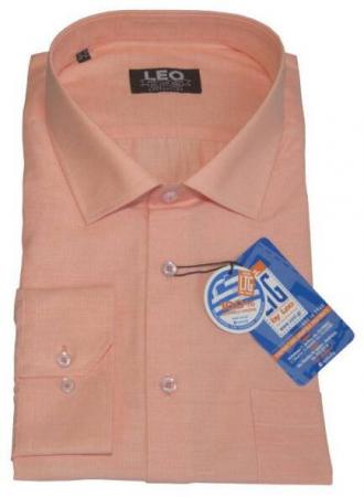 Μακρυμάνικο πουκάμισο Fil-a-Fil σε κλασσική γραμμή και γαλλική ραφή.Εάν ψάχνεις ένα διαχρονικό ρούχο που να μην το επηρεάζουν οι εναλλαγές της μόδας ενώ ταυτόχρονα μπορεί να σου δώσει μεγάλο εύρος επιλογών όσο αφορά τους συνδυασμούς που μπορείς να συνθέσεις με αυτό, τότε μόλις βρήκες το προϊόν που σου ταιριάζει απόλυτα.Η αστείρευτη και συνεχώς εμπλουτιζόμενη παλέτα χρωμάτων θα σε παροτρύνει να το ταιριάξεις με ένα από τα κουστούμια σου για μια επίσημη εμφάνιση ενώ μπορείς με μεγάλη ευκολία να το προσθέσεις και στην καθημερινή σου γκαρνταρόμπα μιας και συνδυάζετε εξίσου εύκολα με παντελόνια τύπου τζιν και καπαρτινέ.Η προσθήκη του σκληρού κλασσικού κολάρου στον γιακά με την χρήση μπανέλας σου επιτρέπει να φορέσεις το συγκεκριμένο πουκάμισο με γραβάτα αλλά και χωρίς αυτή, σηκώνοντας τον γιακά σε όποια θέση επιθυμείς, για μια πιο casual εμφάνιση.Τέλος η λιτή γραμμή του ρούχου,η επιλογή των υλικών, αλλά και η προσεγμένη ραφή μας που εγγυάται η πείρα της εξειδίκευσής των 55 και πλέον ετών στην κατασκευή πουκαμίσων,υπόσχεται να αναδείξει όποιο σύνολο επιλέξεις να το συνδυάσεις ,κερδίζοντας τις εντυπώσεις.