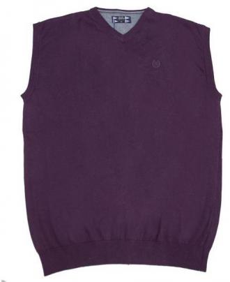 Βαμβακερή πλεκτή καζάκα σε κλασσική γραμμή,διαθέσιμη σε δύο χρώματα για να συνδυάζεται εύκολα με τα περισσότερα πανωφόρια και πουκάμισα σου.Το ρούχο έχει μαλακό ελαστικό ριπ στο βε του λαιμού,στα μανίκια αλλά και στο τελείωμα του ρούχου γύρω από τη μέση. Ιδιαίτερο χαρακτηριστικό του οδηγού είναι το κέντημα στο στήθος. Οι πλεκτές καζάκες είναι μια πρακτική επιλογή που θα σε διευκολύνει στον συνδυασμό με πολλούς τύπους παντελονιών τους χειμωνιάτικους μήνες του χρόνου.Μπορούν να φορεθούν το ίδιο εύκολα με ένα απλό μονόχρωμο πουκάμισο όσο και να