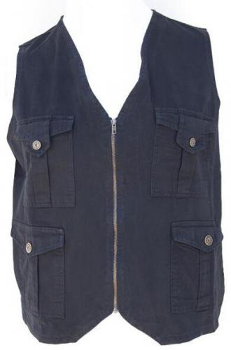 Βαμβακερό καπαρτινέ γιλέκο δημοσιογραφικό.Ελαφρύ και άνετο. Με πολλές τσέπες για μέγιστη δυνατότητα φύλαξης μικροαντικειμένων. Ιδανικό για την εργασία, την εκδρομή, τη βόλτα.