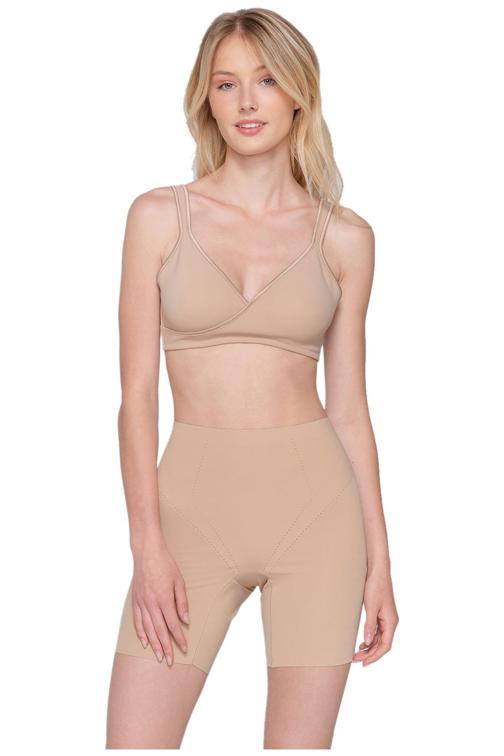 Luna sculpt biker shape λαστέξ ψηλόμεσο με πόδι που σμιλεύει το σώμα για ένα ομοιόμορφο αποτέλεσμα κάτω και από τα πιο απαιτητικά ρούχα. Διαθέτει τα παρακάτω χαρακτηριστικά:  > Χωρίς ραφές για ένα αόρατο αποτέλεσμα κάτω από τα ρούχα.> Λάστιχα με θερμοκόλληση χωρίς ραφές για να μη διαγράφουν.> Βαμβακερό ύφασμα στο σημείο της ευαίσθητης περιοχής.> Με μικρές τρύπες στα πλάγια για να αναπνέει το σώμα και να έχεις άνεση όλη μέρα.> Biker κόψιμο που διαμορφώνει την σιλουέτα  Για λόγους υγιεινής δεν γίνονται αλλαγές/επιστροφές στα εσώρουχα.