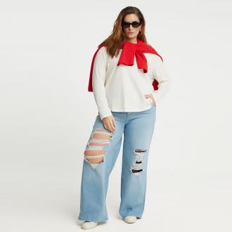 Αυτό το ανοιχτόχρωμο τζιν σε φαρδιά γραμμή αποτελεί denim essential για σύγχρονες εμφανίσεις. Η άνετη εφαρμογή και τα σκισίματα στα γόνατα χαρίζουν ένα χαλαρό, ανεπιτήδευτο ύφος, ιδανικό για καθημερινά city looks με fashion χαρακτήρα. ● Ανοιχτόχρωμο τζιν ύφασμα με washed εφέ για φρέσκο look ● Φαρδιά γραμμή για άνετη και σύγχρονη εφαρμογή ● Διακριτικές λεπτομέρειες με σκισίματα στα γόνατα για casual χαρακτήρα ● Κλείσιμο με φερμουάρ και κουμπί ● Συνδυάζεται εύκολα με t-shirts, πουκάμισα ή πλεκτά tops Μήκος (εσωτερική ραφή): 79 εκ. 99.3%COTTON 0.7%ELASTANE Το μοντέλο έχει ύψος 1,80 εκ. και φοράει S Made in Turkey 