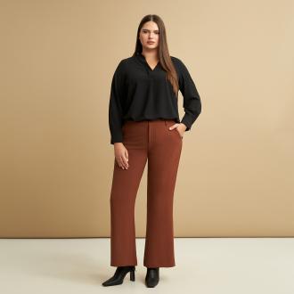 ● Πανάλαφρο κρεπ ύφασμα ● Κλείσιμο με φερμουάρ %26 κόπιτσα ● Ελαστική μέση πίσω ● Πλαϊνές τσέπες ● Γραμμή καμπάνα Μήκος (εσωτερική ραφή): 83 εκ 100%POLYESTER Το μοντέλο έχει ύψος 1,80 εκ. και φοράει S 