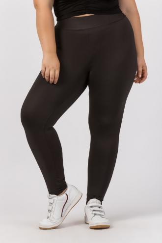Κολάν Push up. Από ματ spandex ύφασμα και φαρδύ λάστιχο στην μέση. Γεμάτο πανί που δεν φεγγίζει ενώ εξασφαλίζει σύσφιξη και άνεση. Ιδανικό κομμάτι για να φορέσεις με τα αγαπημένα σου μπλουζοφορέματα και όχι μόνο! Το μοντέλο έχει ύψος 1,70 και φοράει xl.
