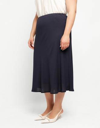 Μίντι φούστα σε ημιδιάφανη ζωρζέτα με φόδρα. Ελαστική μέση για άψογη εφαρμογή. Σε άνετη ίσια γραμμή με κλοσάρισμα στο τελείωμα. Με φόδρα. Το μοντέλο έχει ύψος 177εκ, στήθος 105, μέση 88, περιφέρεια 110 και φοράει μέγεθος 1 ΣΥΝΘΕΣΗ 100% Polyeste