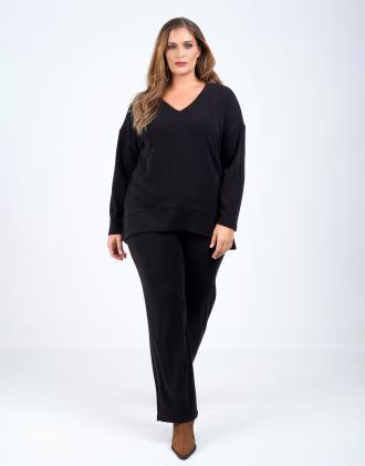 Παντελόνι ριπ, σε ίσια γραμμή, με λάστιχο στην μέση. ΣΥΝΘΕΣΗ: 92%POL 2%SP 6%RA