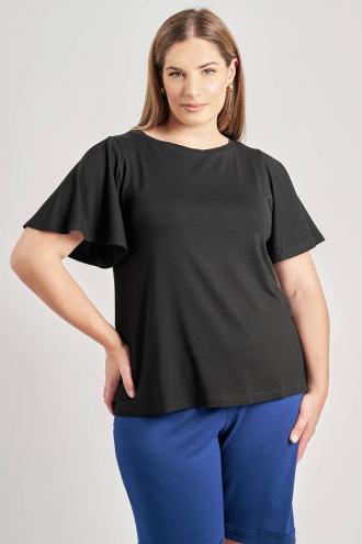 Μπλούζα από ελαστική βισκόζη. Κοντά μανίκια καμπάνα. Με στρογγυλή λαιμόκοψη. Κάθετη ραφή στην πλάτη. Σε ίσια γραμμή. Το μοντέλο έχει ύψος 180 εκ, στήθος 107, μέση 95, περιφέρεια 122 και φοράει το μέγεθος S