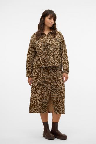 Βαμβακερή ψηλόμεση φούστα σε animal print. Κλείσιμο μπροστά με κουμπί και φερμουάρ. Σκίσιμο μπροστά.