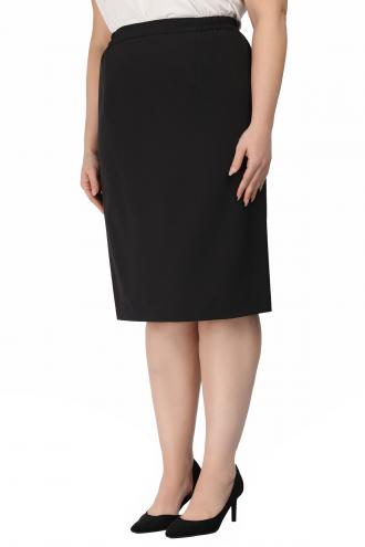 Επένδυσε σε ένα διαχρονικό κομμάτι-κλειδί που συνδυάζει την αυστηρή γοητεία με τη σύγχρονη θηλυκότητα, ιδανικό για να αναδείξει κάθε επαγγελματική σου εμφάνιση. Από ύφασμα κρεπ με την απαραίτητη ελαστικότητα, εξασφαλίζει αντοχή στο τσαλάκωμα και άνεση καθ%27 όλη τη διάρκεια της ημέρας. Ο σχεδιασμός της διακρίνεται για την καθαρή γραμμή στη μέση, ενώ οι προσεγμένες ραφές στο πίσω μέρος και το διακριτικό κλείσιμο με κρυφό φερμουάρ εγγυώνται μια αψεγάδιαστη εικόνα. Η γραμμή της είναι pencil, αγκαλιάζοντας αρμονικά τις καμπύλες, με το μήκος να φτάνει ακριβώς στο γόνατο για ένα απόλυτα ισορροπημένο αποτέλεσμα. Στα έξτρα χαρακτηριστικά της περιλαμβάνεται η εσωτερική φόδρα για καλύτερη κάλυψη και το μικρό σκίσιμο στο πίσω μέρος που επιτρέπει πλήρη ελευθερία κινήσεων. Office look: Συνδύασέ την με ένα κλασικό πουκάμισο ή ένα λεπτό πλεκτό τοπ και ολοκλήρωσε το σύνολο με γόβες ή κομψά loafers. Casual look: Για μια πιο χαλαρή προσέγγιση, ταίριαξέ την με ένα oversized t-shirt φορεμένο από μέσα, ένα denim jacket και sneakers με minimal σχεδιασμό.