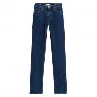 Το ίσιο τζιν push-up σμιλεύει τους γλουτούς, μακραίνει τα πόδια και αγκαλιάζει τις καμπύλες, χάρη στην εφαρμοστή γραμμή τους στην περιφέρεια και τους μηρούς και στο πολύ άνετο στρετς ύφασμά του. Με ειδικά μελετημένες ραφές και ιδανικά τοποθετημένες τσέπες.Περιγραφή: - Παντελόνι regular jeans - Κανονική μέση - Μήκος καβάλου 80 εκ., φάρδος στα μπατζάκια 17,5 εκ. για το μέγεθος 38Σύνθεση και συντήρηση: - 93% βαμβάκι, 5% πολυέστερ, 2% ελαστάνη - Πλύσιμο στους 30°C στο πρόγραμμα για ευαίσθητα - Σιδέρωμα σε χαμηλή θερμοκρασία - Απαγορεύεται το στεγνωτήριο - Απαγορεύεται το στεγνό καθάρισμα
